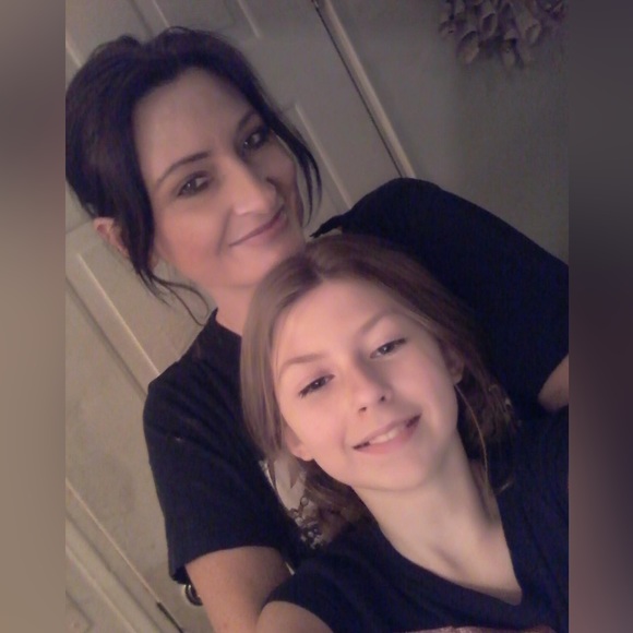 PICTURES OF ME & MY FAMILY♥️ - Picture 12 of 17